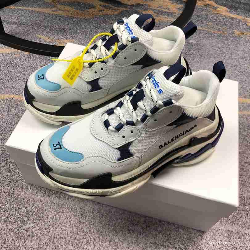 Men/Women Balenciaga Triple S Sneaker Grey