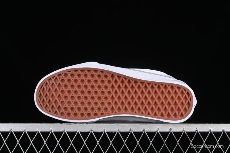 Vans Classics Knu Skool Chunky Tongue Retro Sneakers in Grey White - VN0009QCYF9