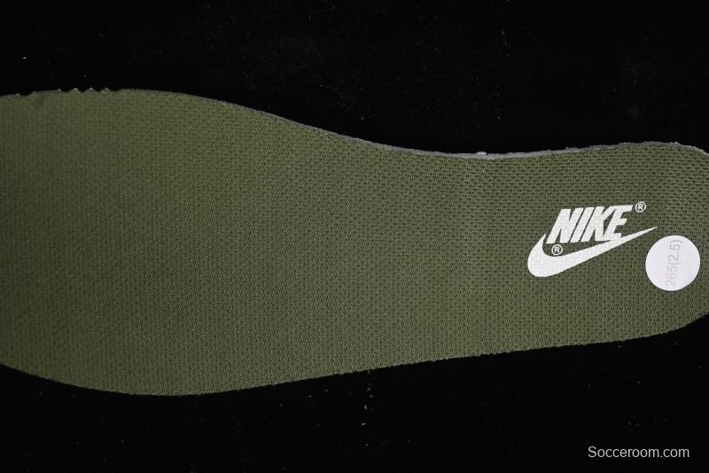 Nike SB Dunk Low x Undefeated Collaboration Casual Skate Shoes - UN1697-633