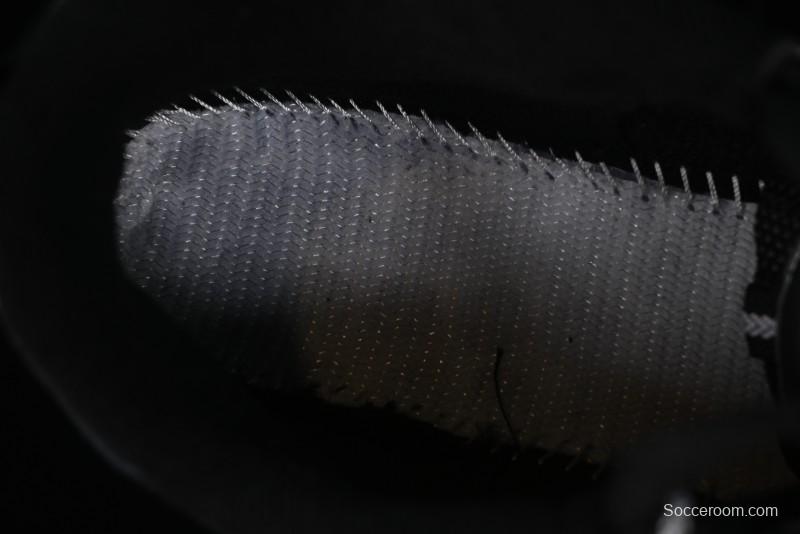 Nike Air Humara Retro Trail Running Shoes with 1990s Style - FJ7098-002