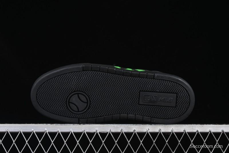 NY Yankees Black & Neon Green Sneakers - Classic Streetwear Style