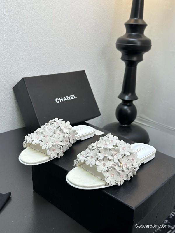 2025 Women Chanel White Leather Slippers