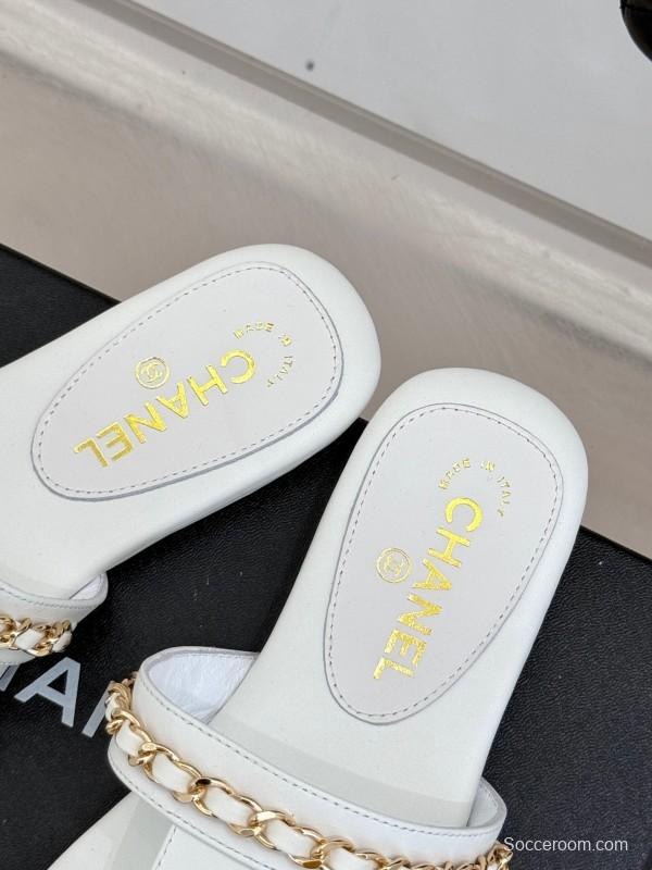 2025 Women Chanel White Leather Slippers CC Chain KFY00250