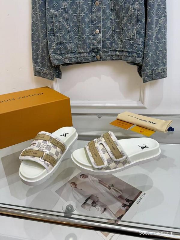 2025 Louis Vuitton White Beige Textile Slippers LY