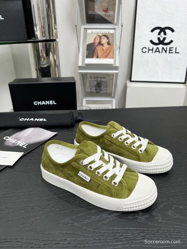 2025 Women Chanel Green Suede Casual Sneakers LY00230