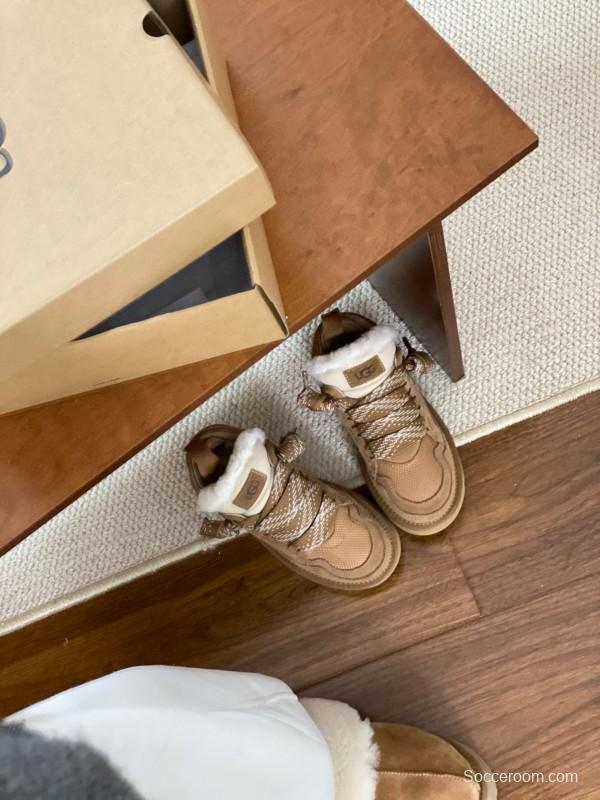 2024 Kids UGG Beige Suede Sheepskin Sneaker