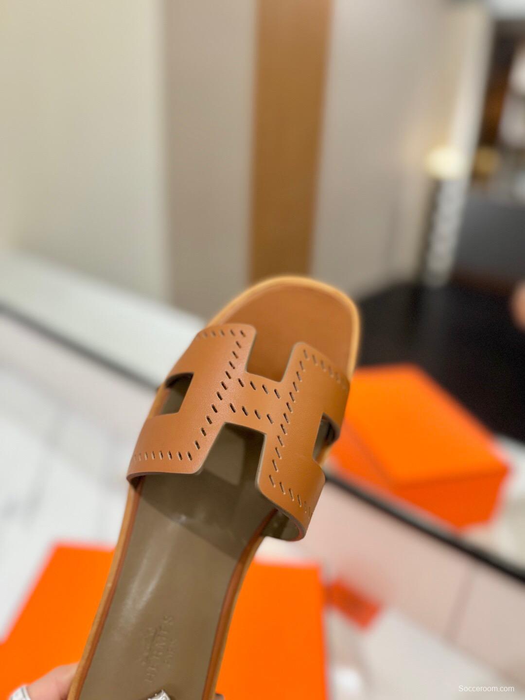 2025 Women Hermès Tan Leather Slippers