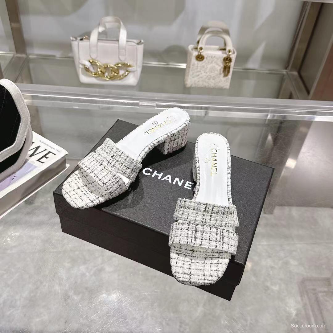 2025 Women Chanel White Black Tweed Slippers LY00280