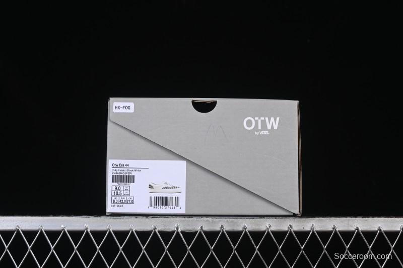 Vans Era 44 Low-Top Casual Skate Shoes with All-Over Logo Print - VN0A3MQ5PZP1