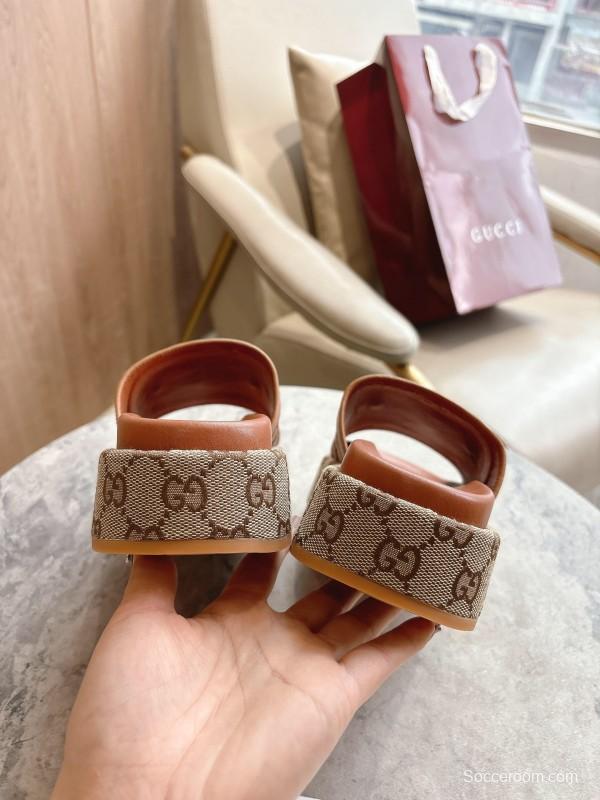 Gucci 8356-8 Women's Sandals with Horsebit Detail and Gold Hardware