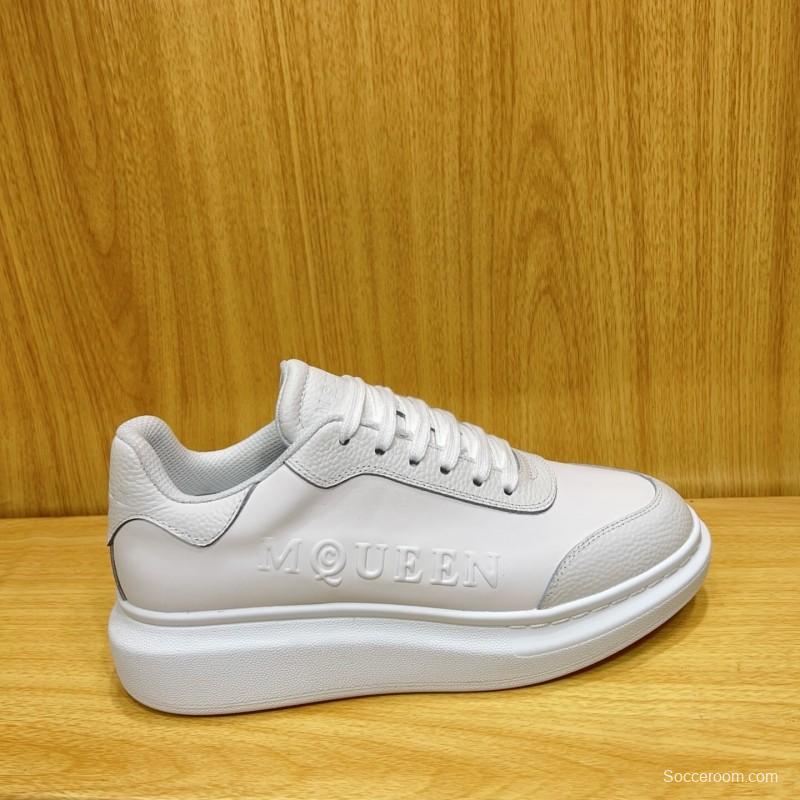 Alexander McQueen Spring 2025 Collection Platform Sneakers with Thick Sole Design - AS00320