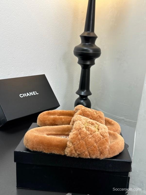 Chanel 2025 SS Fluffy Slippers with Wool Upper and Rubber Sole - LY00250