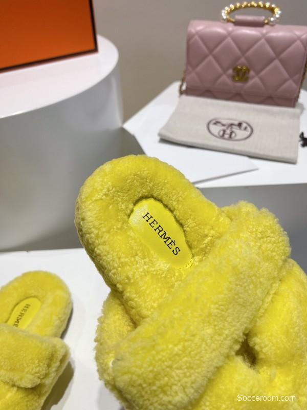 Hermes Love Uncle Full Wool Slippers with Wavy Fur Design - LY00270