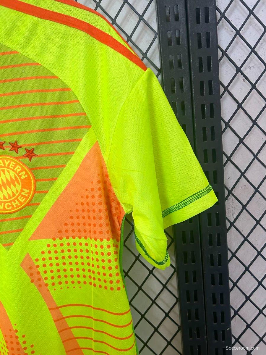 24/25 Bayern Munich Green Goalkeeper Jersey